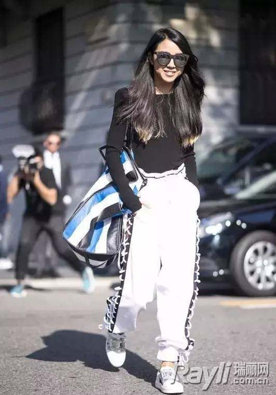 杨紫冬季穿什么裤子,杨紫穿直筒裤