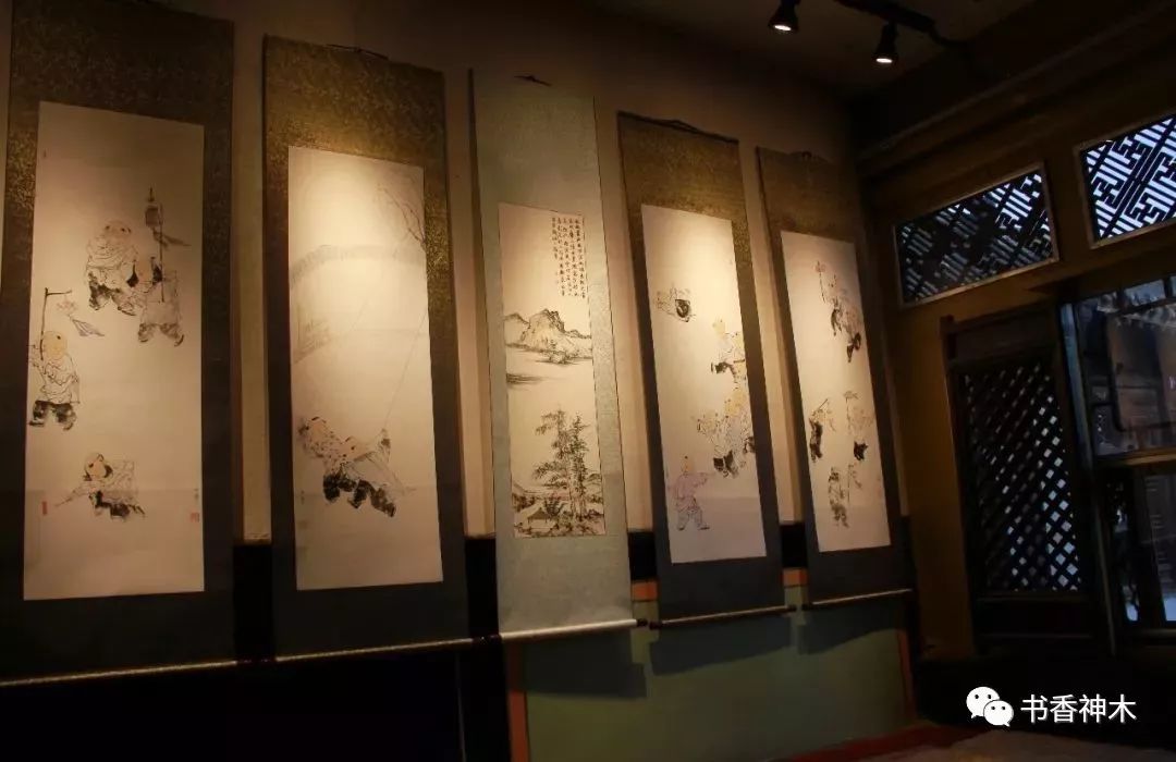 神木女人逛街,神木艺术品女孩子