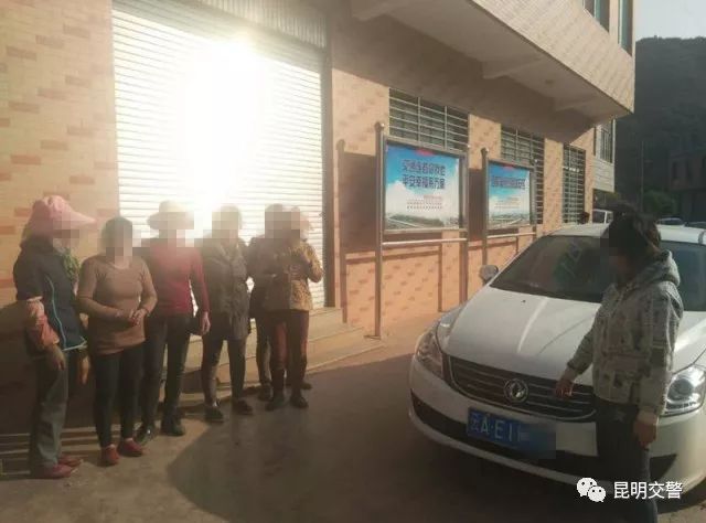 50座客车超员2人怎么算,小汽车坐几个人算超员