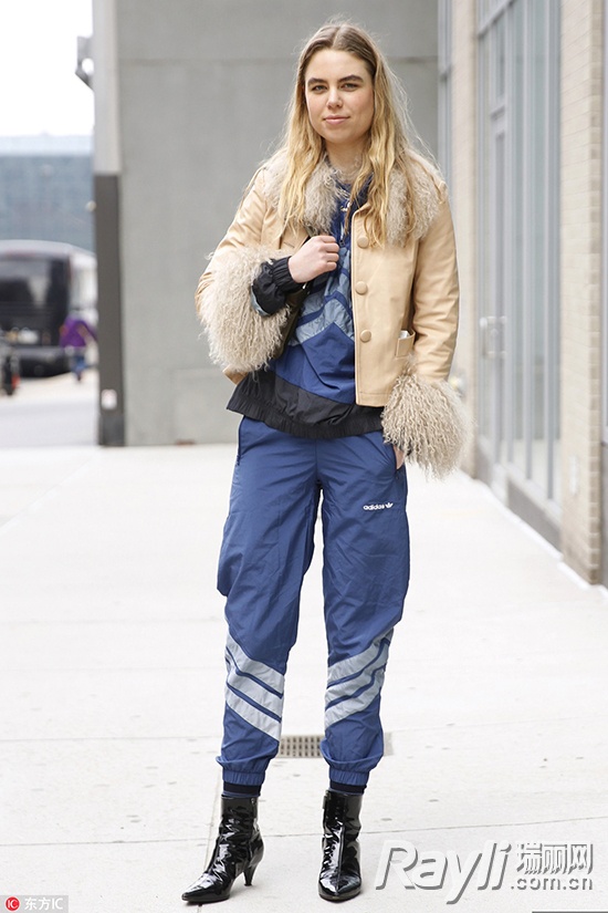 杨紫冬季穿什么裤子,杨紫穿直筒裤