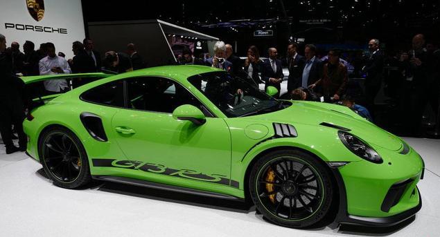 这下好了,保时捷也开始想干掉特斯拉了