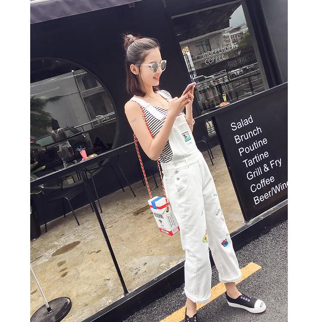 夏天穿背带去浪,这个夏天要穿露背装