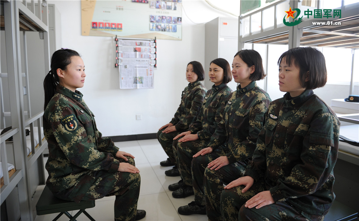 地下龙宫女兵独创洗头发这21个女生不简单！