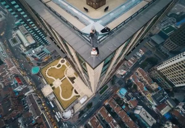 藏在手机壳里放口袋就能带走,这么小的黑科技无人机还是第一次见