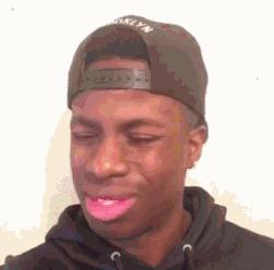 其实防晒是一年四季必备的,防晒都用不对脸上铁定老10岁