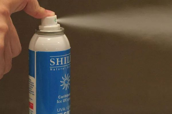 其实防晒是一年四季必备的,防晒都用不对脸上铁定老10岁