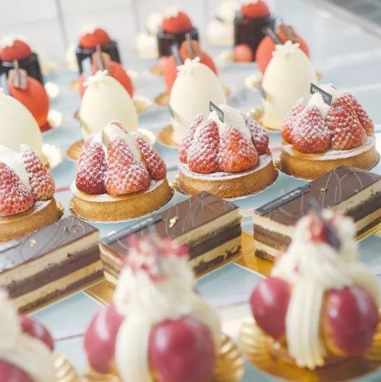 「心念初」重庆这些美到炸裂的草莓甜心，吃货看完迈不开腿！