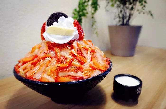 「心念初」重庆这些美到炸裂的草莓甜心，吃货看完迈不开腿！