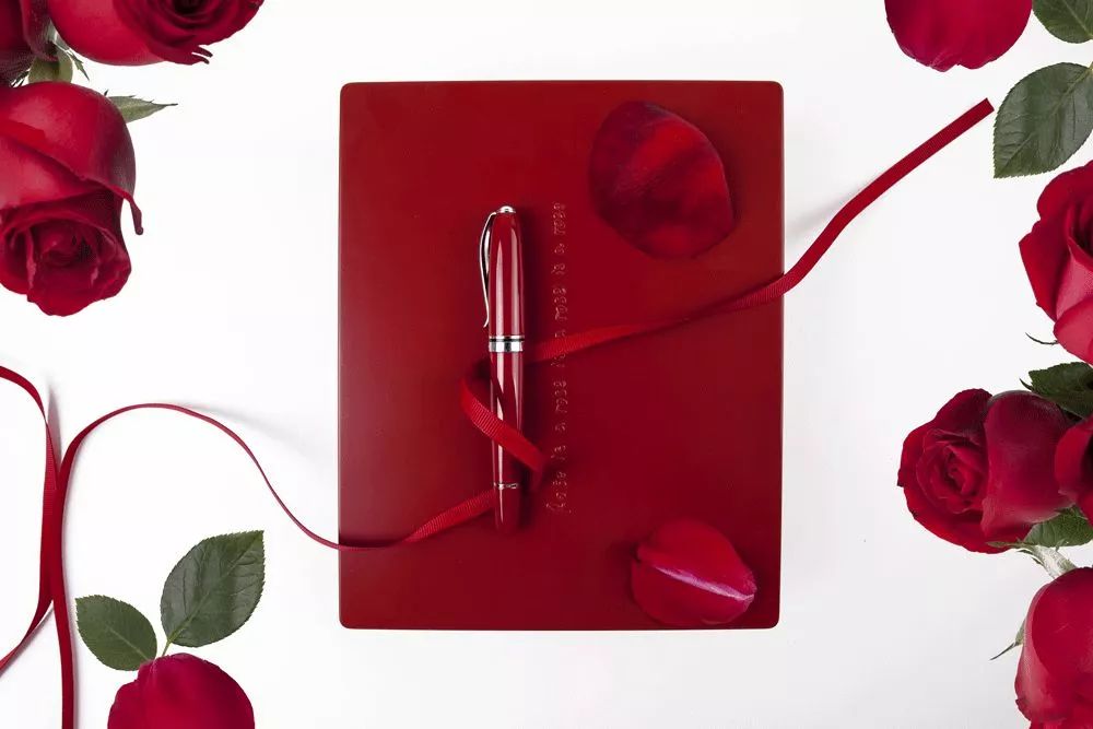 情人节买什么颜色的礼物,礼物选得好