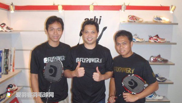 李永波品牌羽毛球拍,李永波羽毛球拍s81