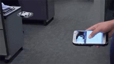 藏在手机壳里放口袋就能带走,这么小的黑科技无人机还是第一次见