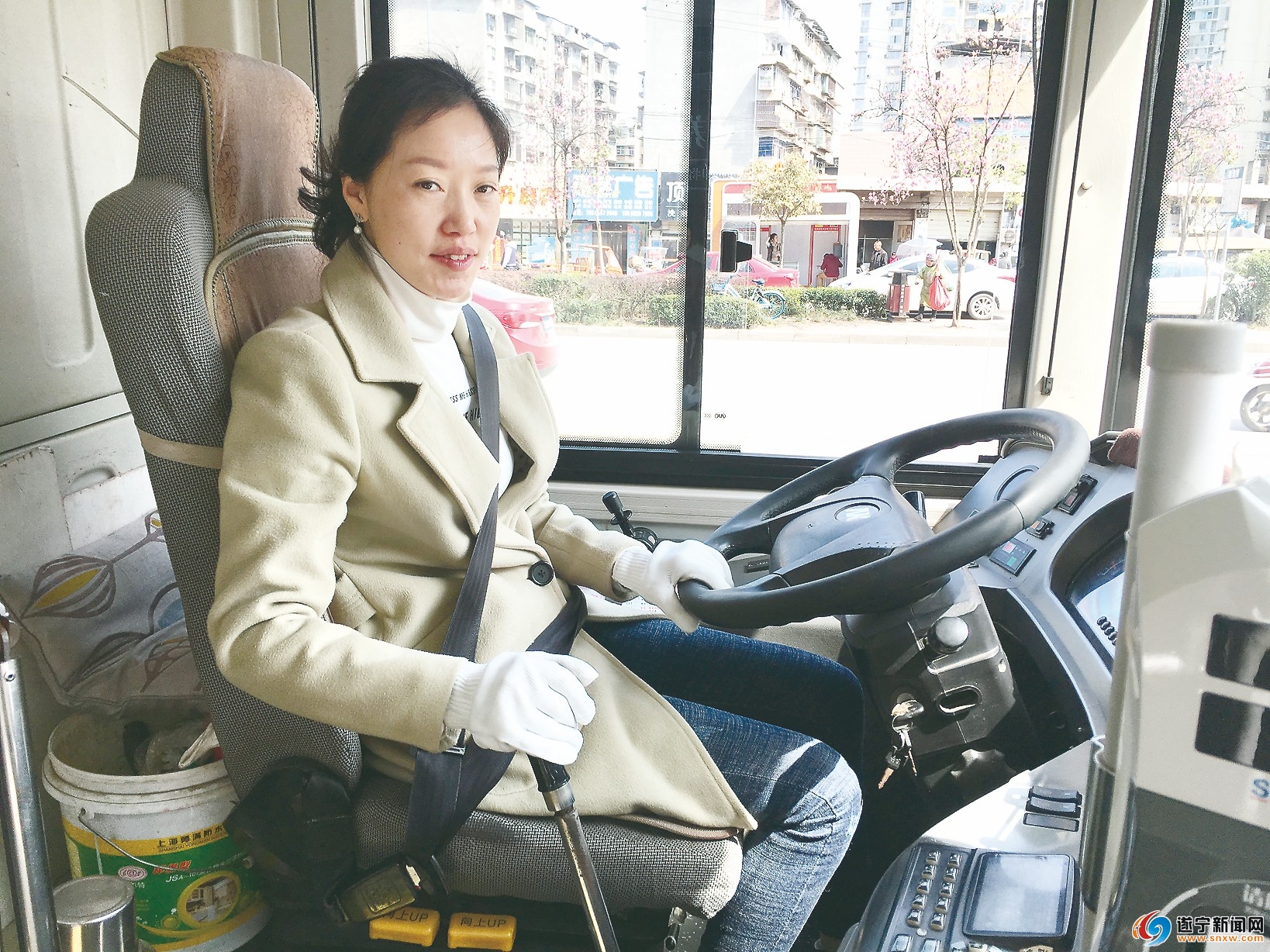 春风十里不如你工作中的你最美