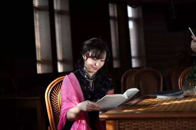 为半边天点赞,为我们的半边天点赞送花