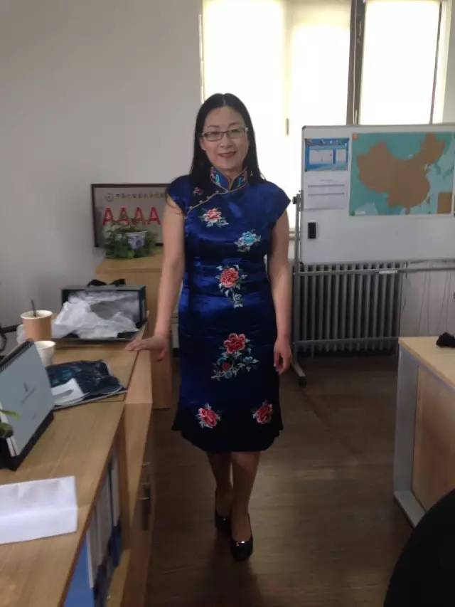 为半边天点赞,为我们的半边天点赞送花