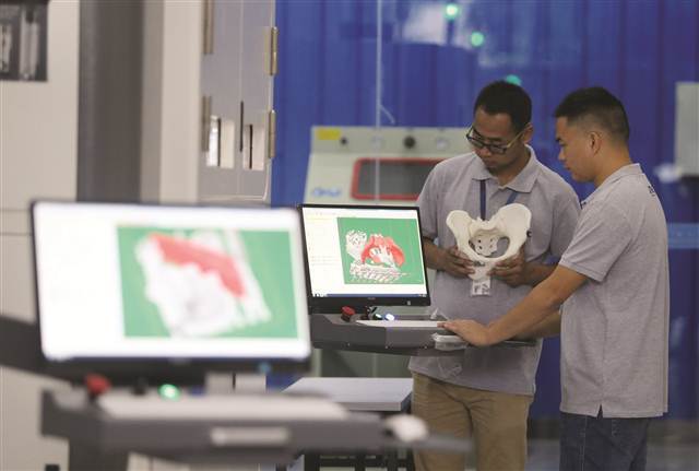 聚焦重庆高质量发展,重庆江北轰鸣声