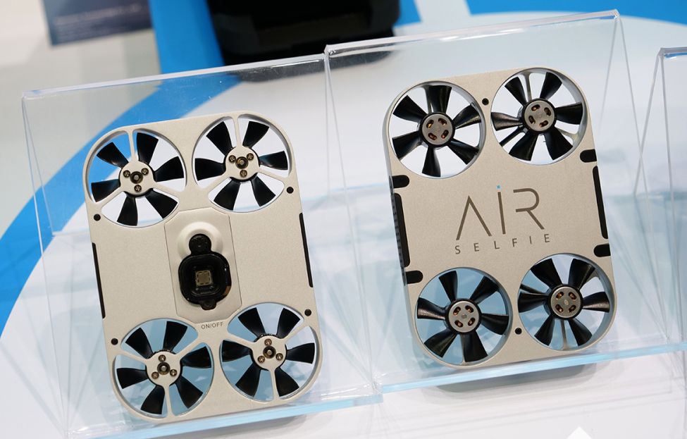 藏在手机壳里放口袋就能带走,这么小的黑科技无人机还是第一次见