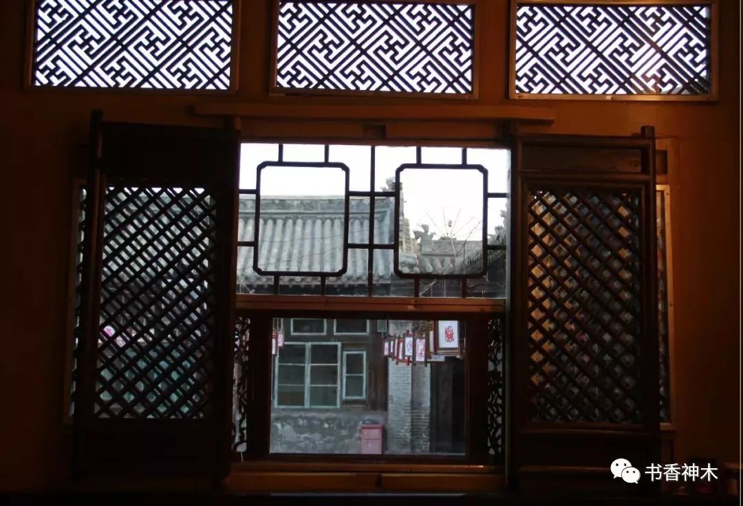 神木女人逛街,神木艺术品女孩子