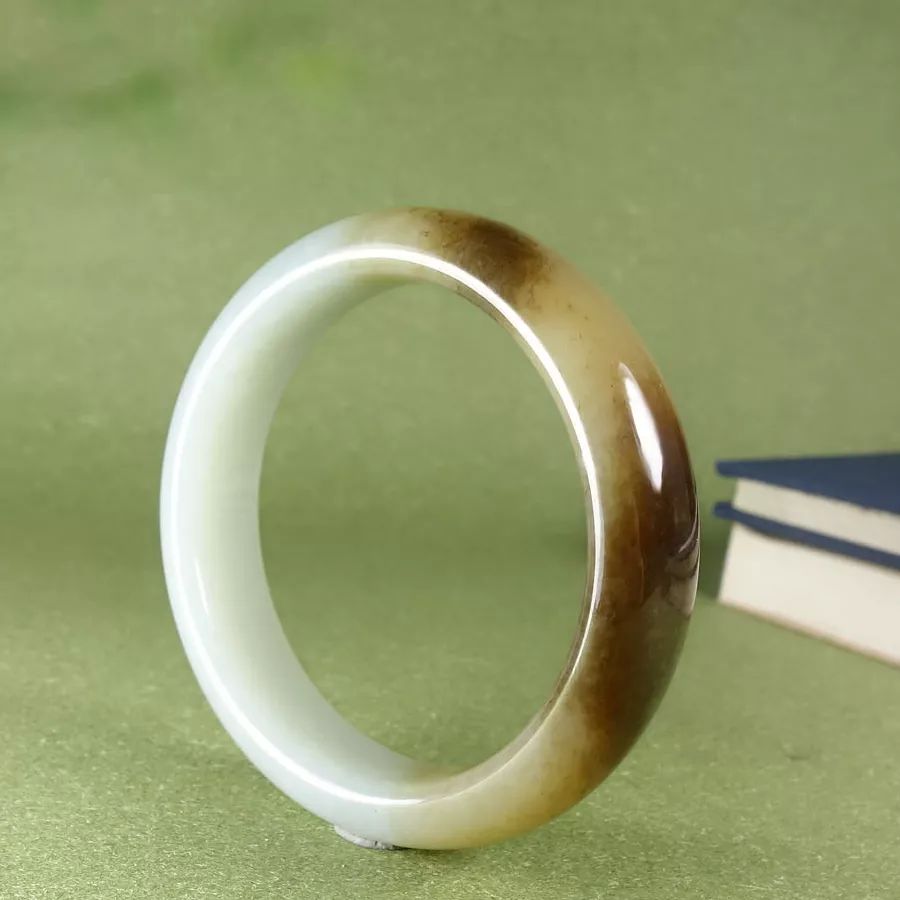 首饰你戴对了吗,玉石首饰搭配爱美的女士必备