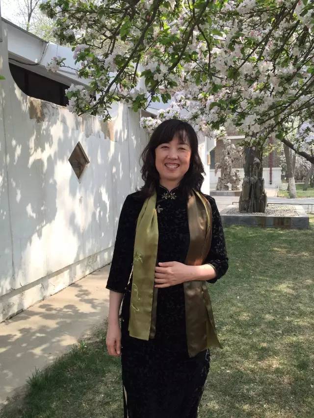 为半边天点赞,为我们的半边天点赞送花