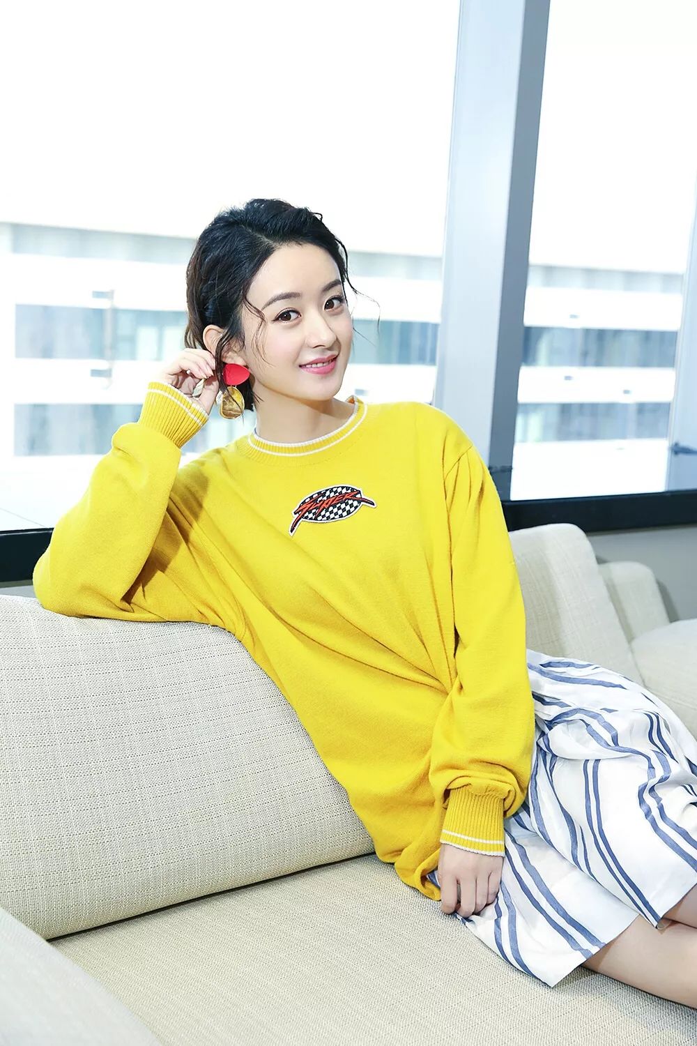 赵丽颖是怎么让脸变薄的,赵丽颖脸是不是有点变了