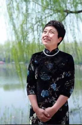 为半边天点赞,为我们的半边天点赞送花