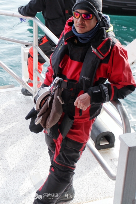 南极冰山脚下,南极的神秘之处