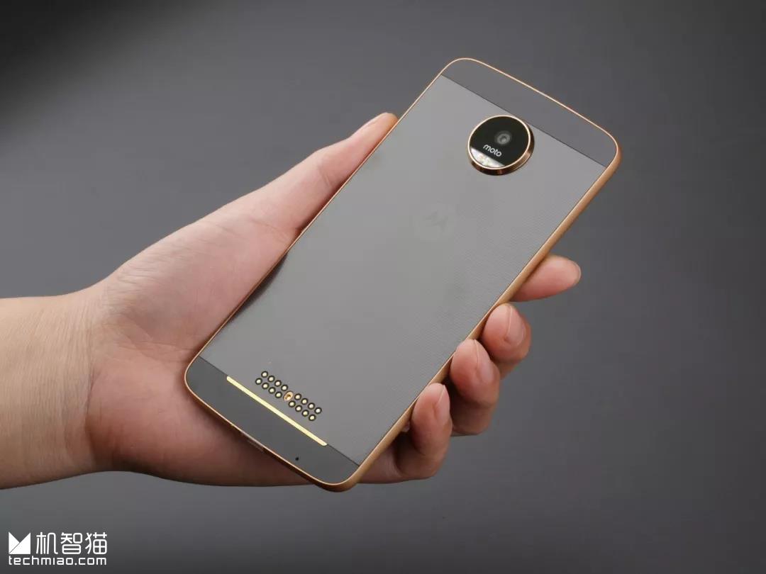 联想摩托罗拉重返前三的可能性,联想携手摩托罗拉再次发布新机