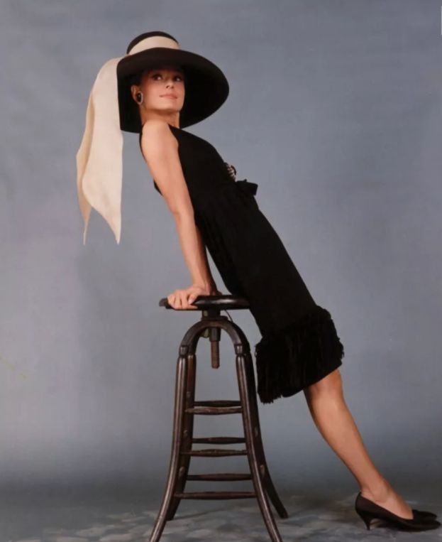 史上最悲壮的爱情叫纪梵希与赫本,有一种真挚的友谊叫赫本与纪梵希