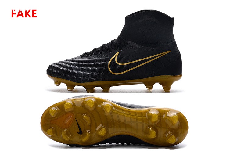 如何鉴别足球鞋的真假,足球鞋怎么判定真假