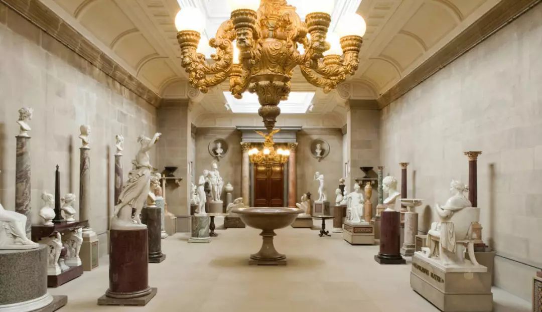 因为去了这些地方，GUCCI做出了“米兰恐怖故事”