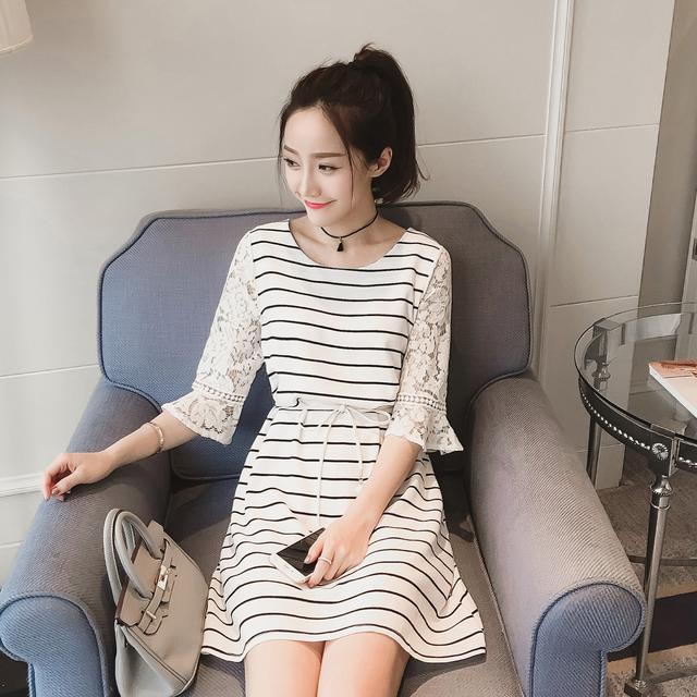 镂空装里面怎么搭配,夏天很迷人的镂空装