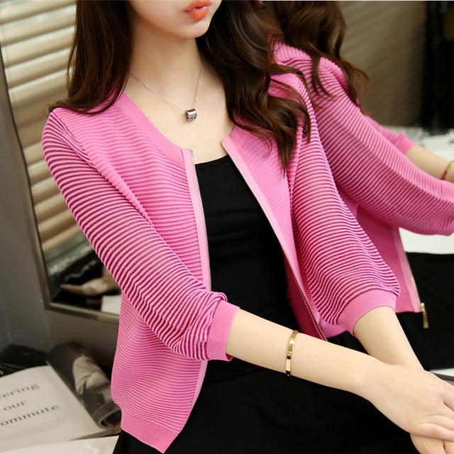 单穿吊带裙太露不好意思出门？只需一招让你美上加美