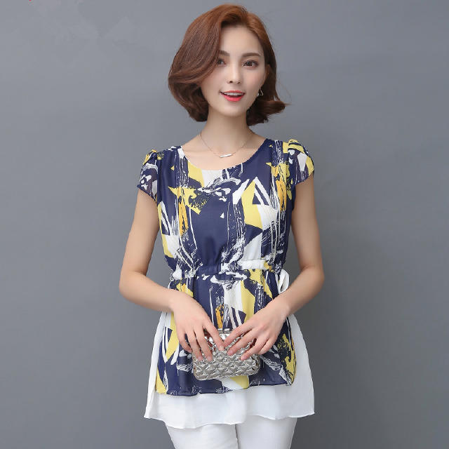 30岁女人微胖怎么穿才有曲线美,30岁女微胖怎么穿显年轻有气质