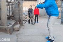 有个精分朋友怎么办？离远点小心传染