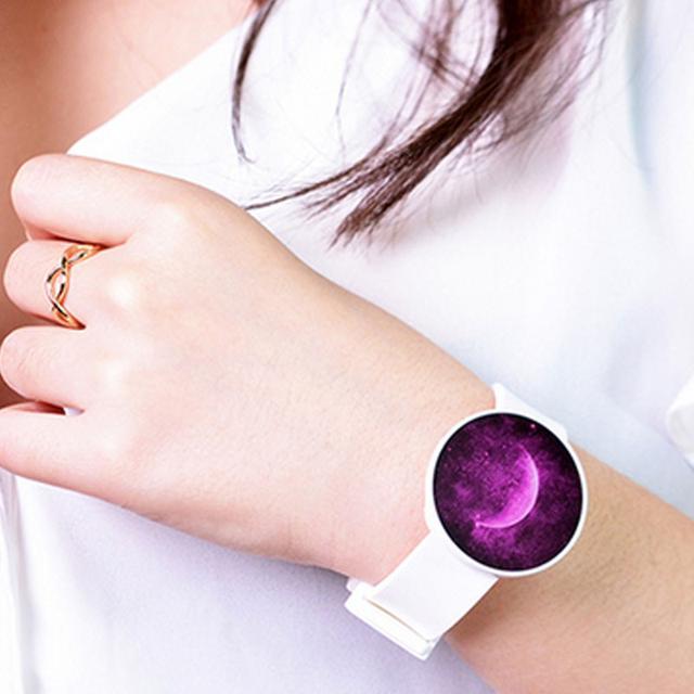 可以给自己充满精神的手表,什么风格都轻松驾驭的手表