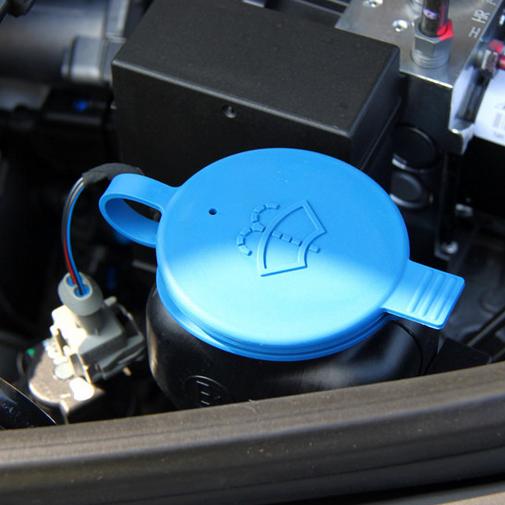 夏天到了水可以代替防冻液吗,夏天蒸馏水可以代替玻璃水吗