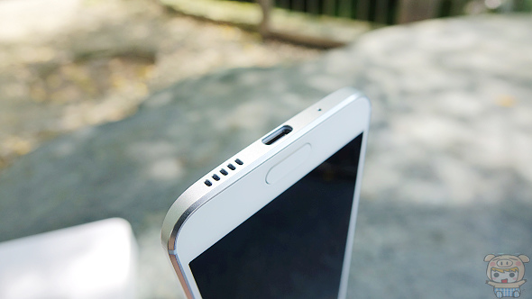 文本直送科技新闻:宏达电旗舰智慧型手机「HTC10」崭新体验，十分完美！