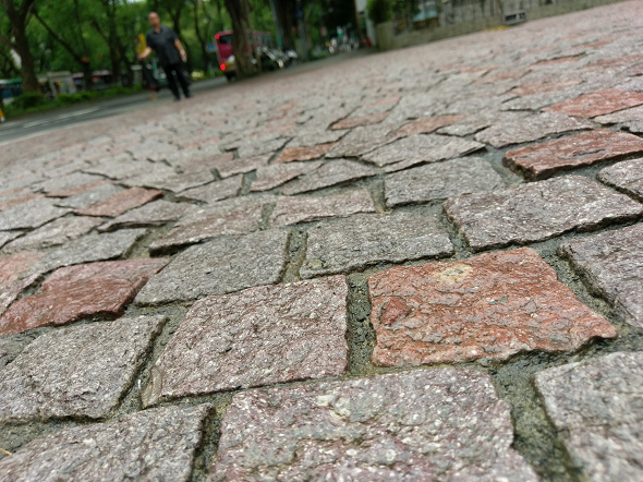 文本直送科技新闻:宏达电旗舰智慧型手机「HTC10」崭新体验，十分完美！