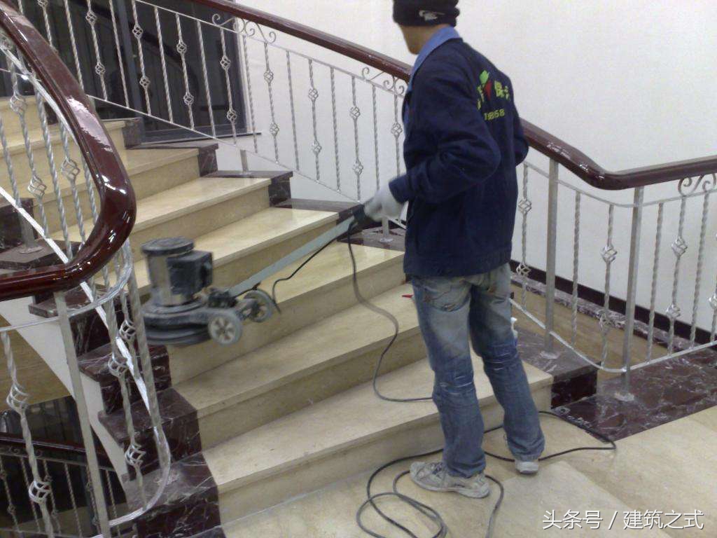 家里的大理石脏了怎么处理,家里大理石地面翻新