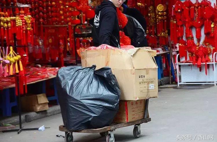 珠海闹市中破破烂烂的老街,有我儿时过年的味道