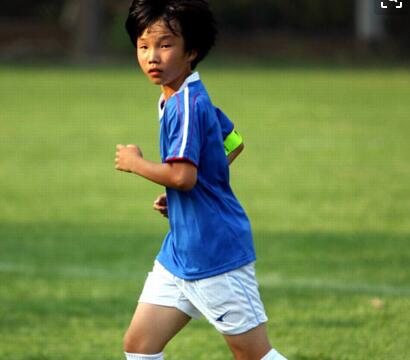 在中国如何建立一支职业足球队,给你一亿资金打造一支球队