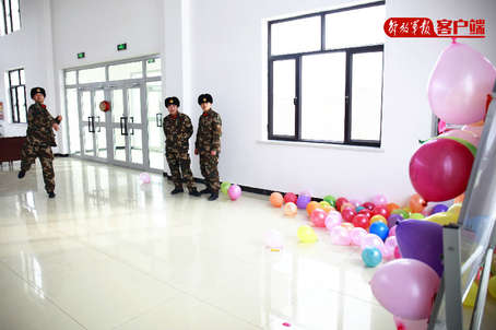 军营大拜年春节嘉年华,军营官兵春节活动视频