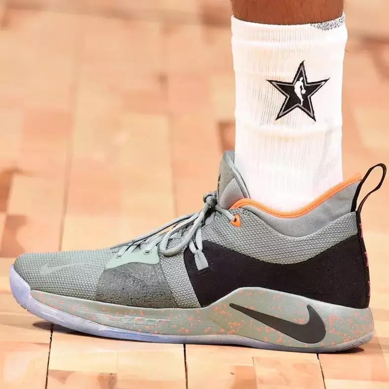 nba全明星球员都穿什么鞋,nba全明星上脚球鞋耐克