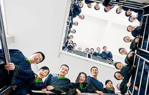 过年团体照拍照姿势大全,过年拍照姿势大全儿童