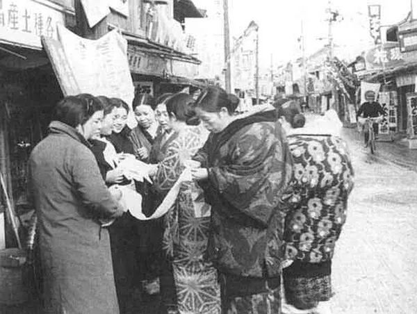 一千个女人各绣一针，侵华日军的防弹神器果真刀枪不入？