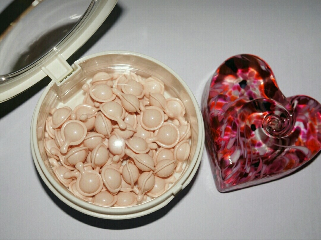 皮肤暗黄用哪款精华抗皱,改善皮肤暗沉的精华测评