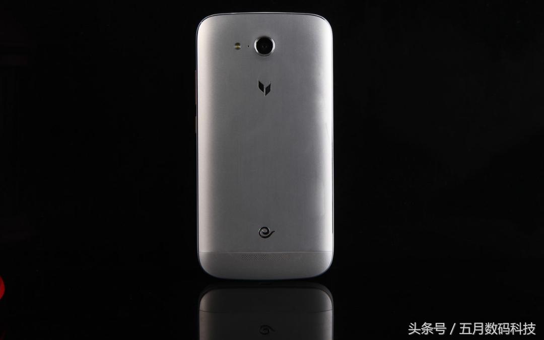 华为历代手机荣耀系列,华为手机荣耀系列最早的