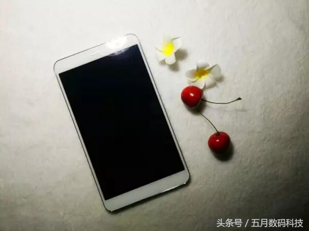 华为历代手机荣耀系列,华为手机荣耀系列最早的