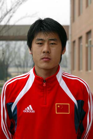 在中国如何建立一支职业足球队,给你一亿资金打造一支球队