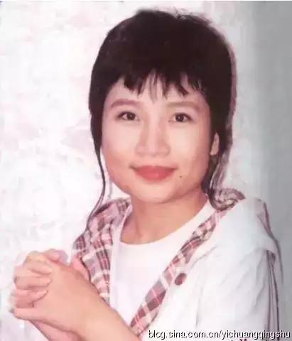 李娜出家原因现状如何,五台山李娜出家演唱会